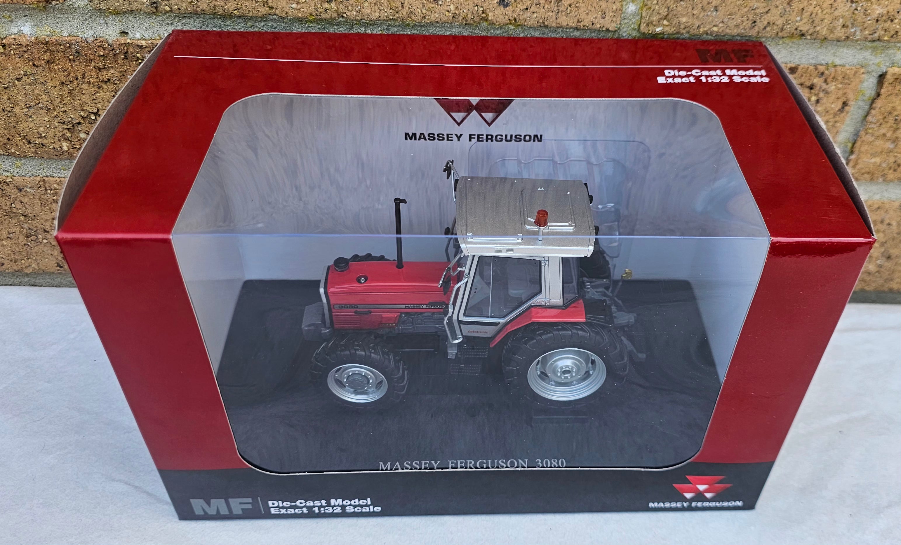 Universal Hobbies Massey Ferguson 3080 Tractor Dealer Box UH2920