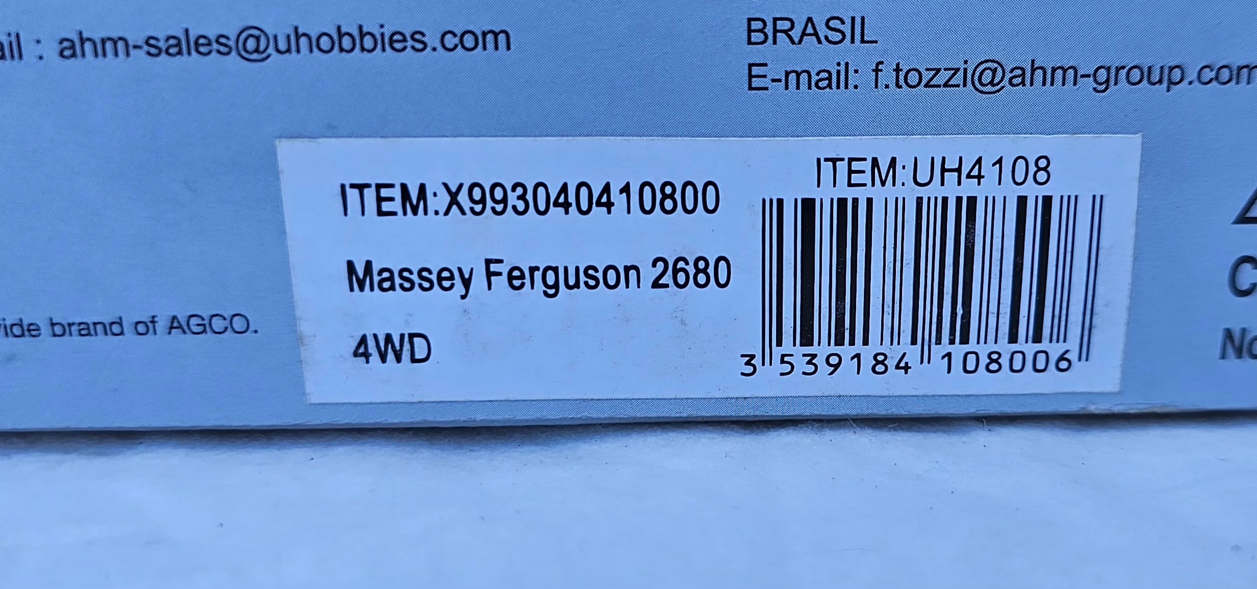 Universal Hobbies Massey Ferguson 2680 Tractor 4WD UH4108