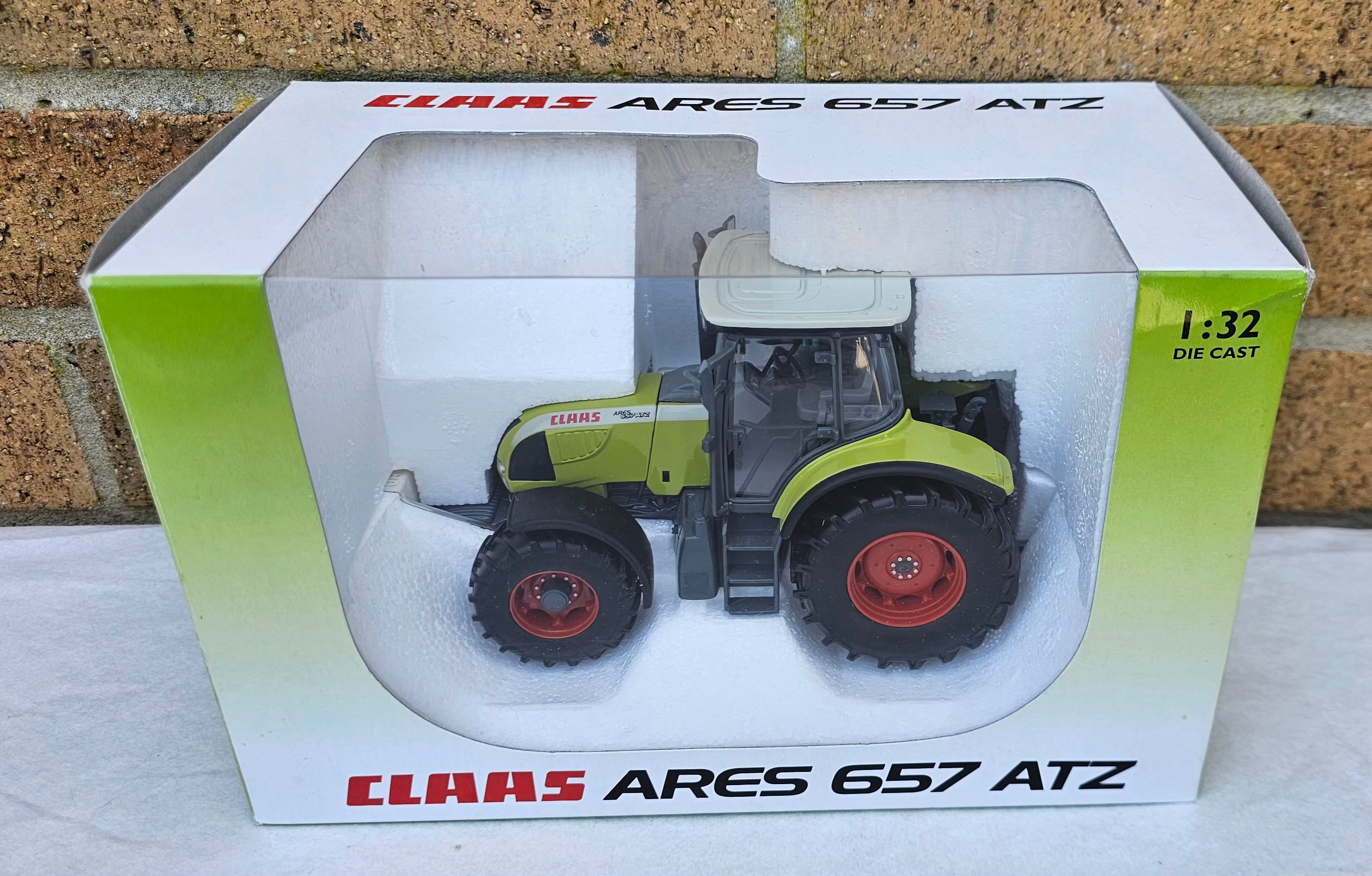 Universal Hobbies Claas Ares 657 ATZ Tractor
