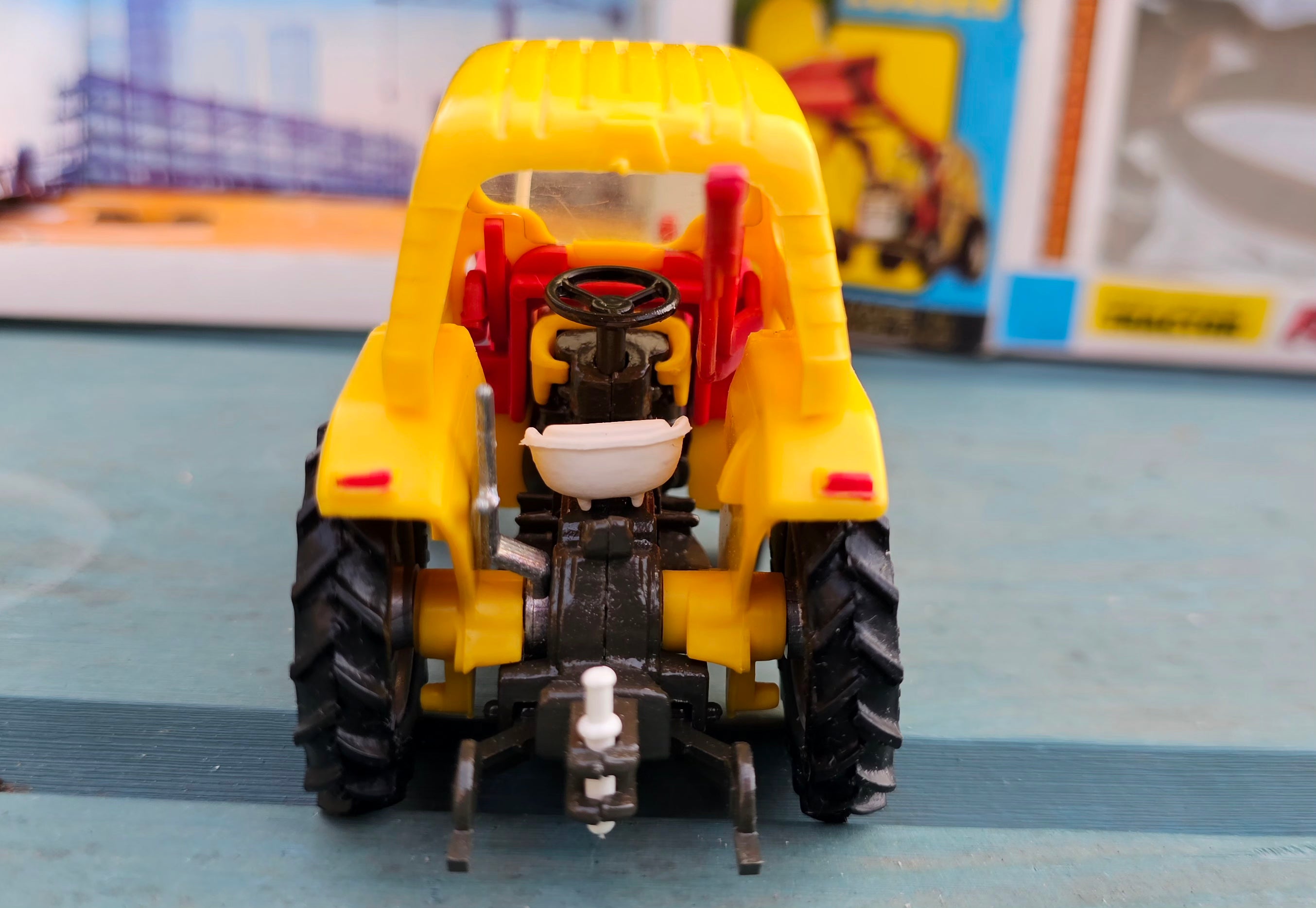 Britains Massey Ferguson 135 With Front Loader 9572
