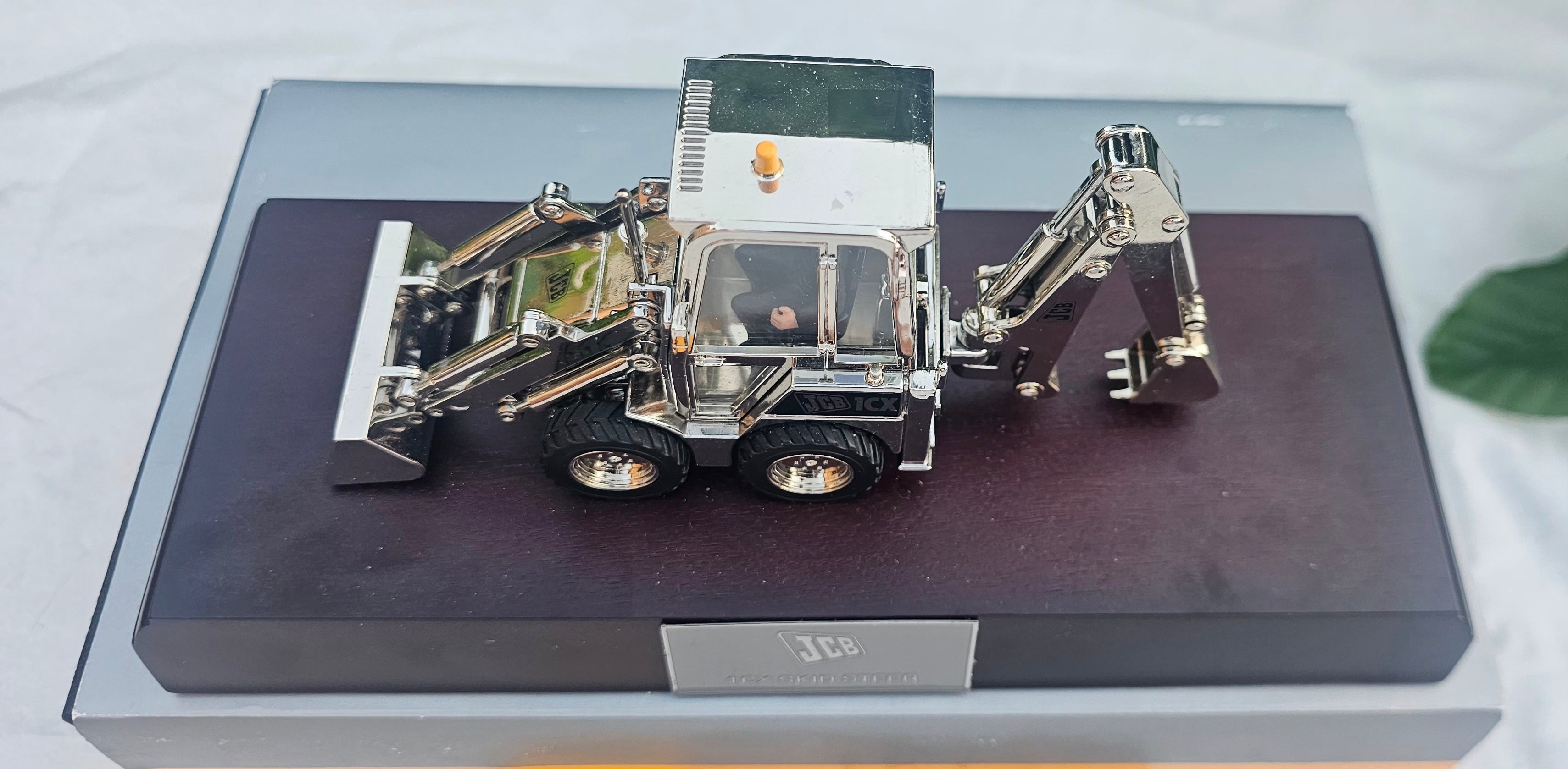 Britains JCB 1CX Skid Steer Chrome Specialist Collectors Item 40573