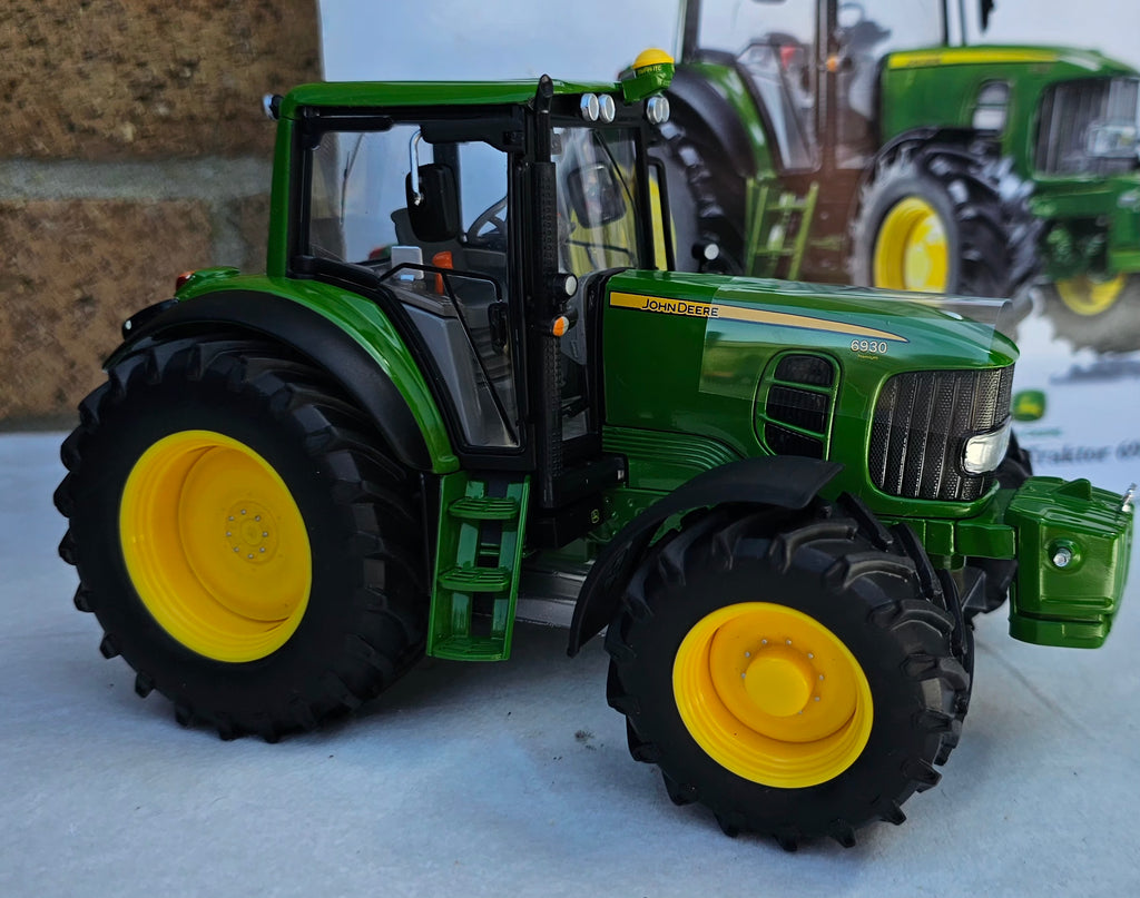 Wiking John Deere 6930 Tractor