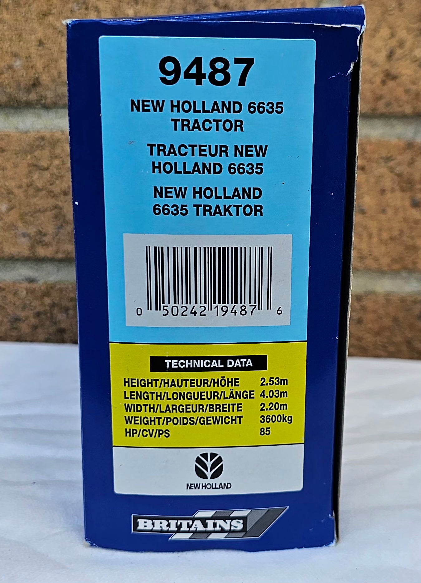 Britains New Holland 6635 Tractor Dealer Box 9487
