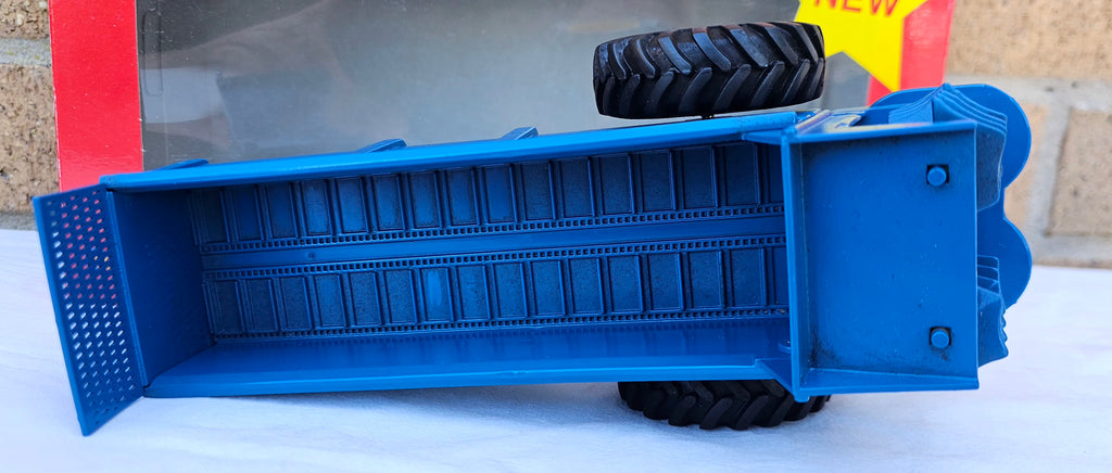Britains West Conversion Manure Spreader S.D.FRATER