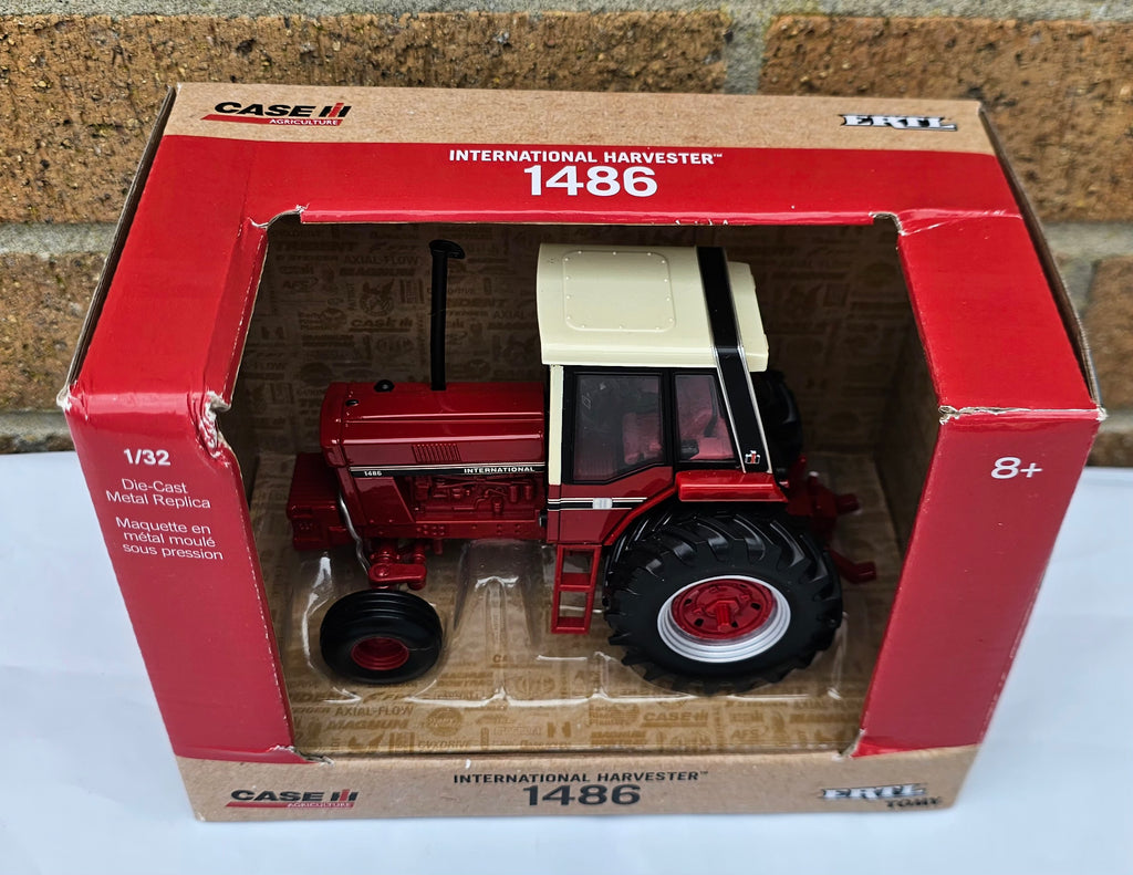Ertl International Harvester IH Case 1486 Tractor