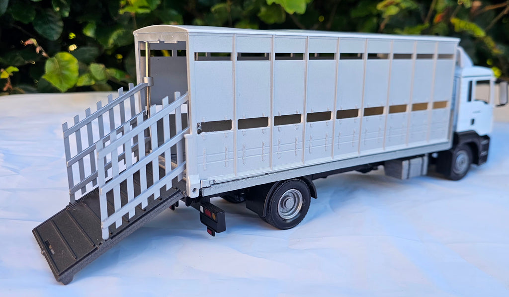 Britains Man Cattle Livestock Lorry Transporter Conversion