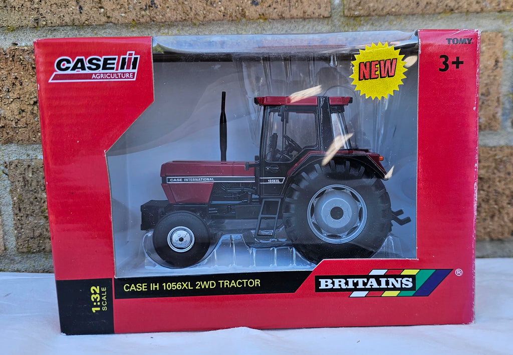 Britains IH Case 1056 Xl Tractor 2WD 42793
