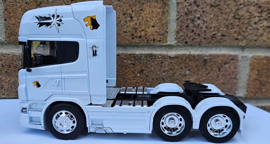 Welly 1/32 Scale Scania R730 V8 Farm Diorama