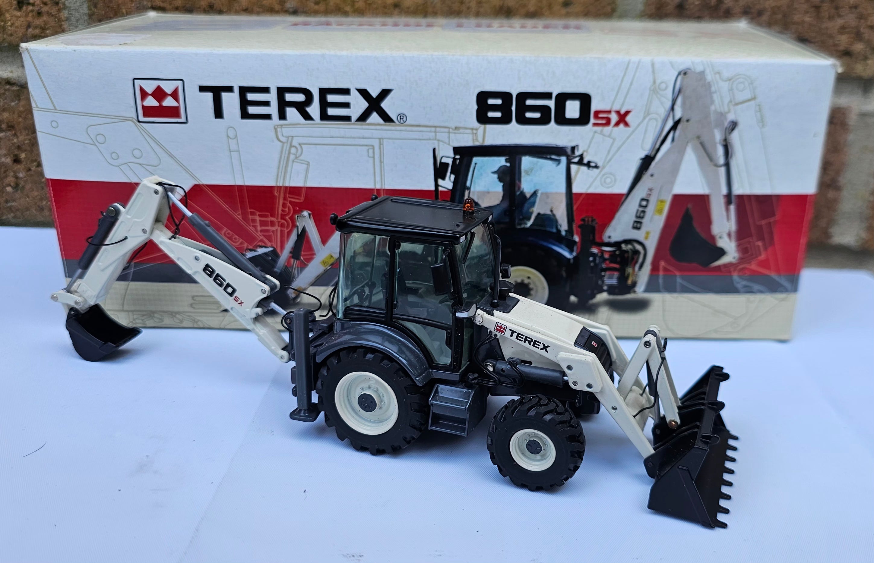 NZG Terex 860SX Backhoe Loader