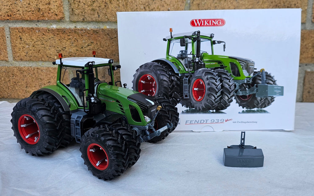 Wiking Fendt 939 Tractor With Dual Wheels