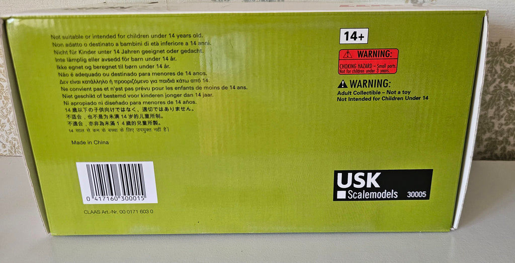 USK CLAAS Axion 850 Limited Edition Dealer Box